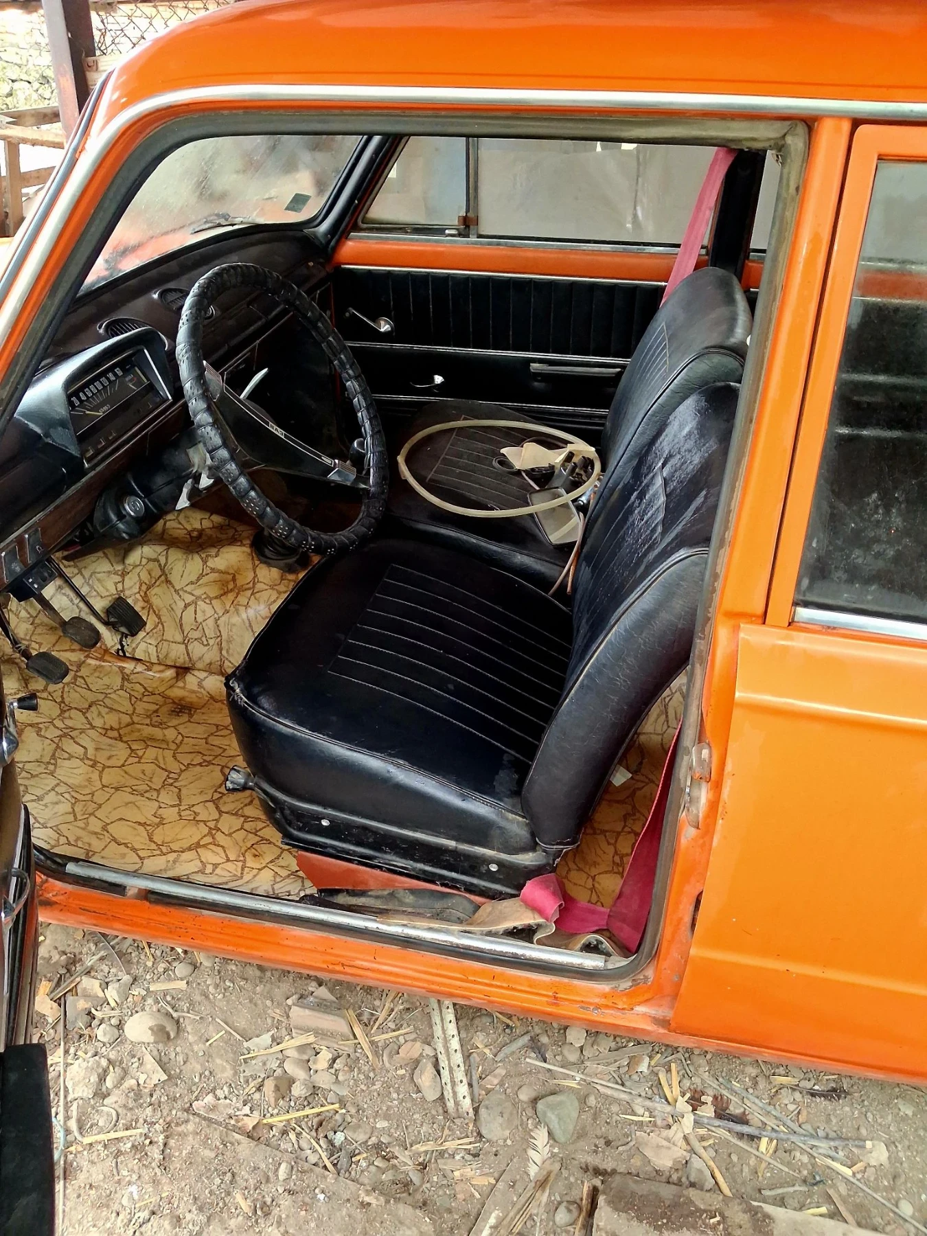 Lada 2102 Комби, снимка 5 - Автомобили и джипове - 56682647