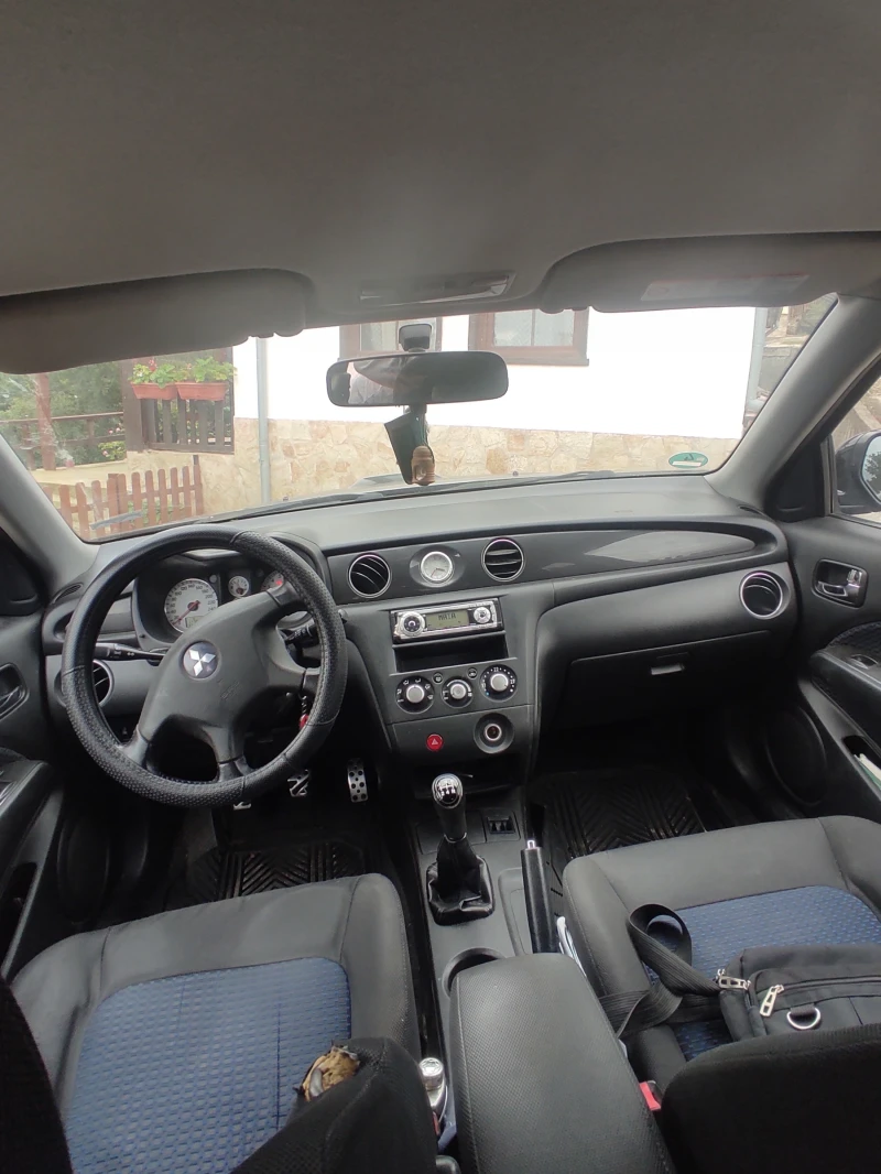 Mitsubishi Outlander, снимка 5 - Автомобили и джипове - 53160057