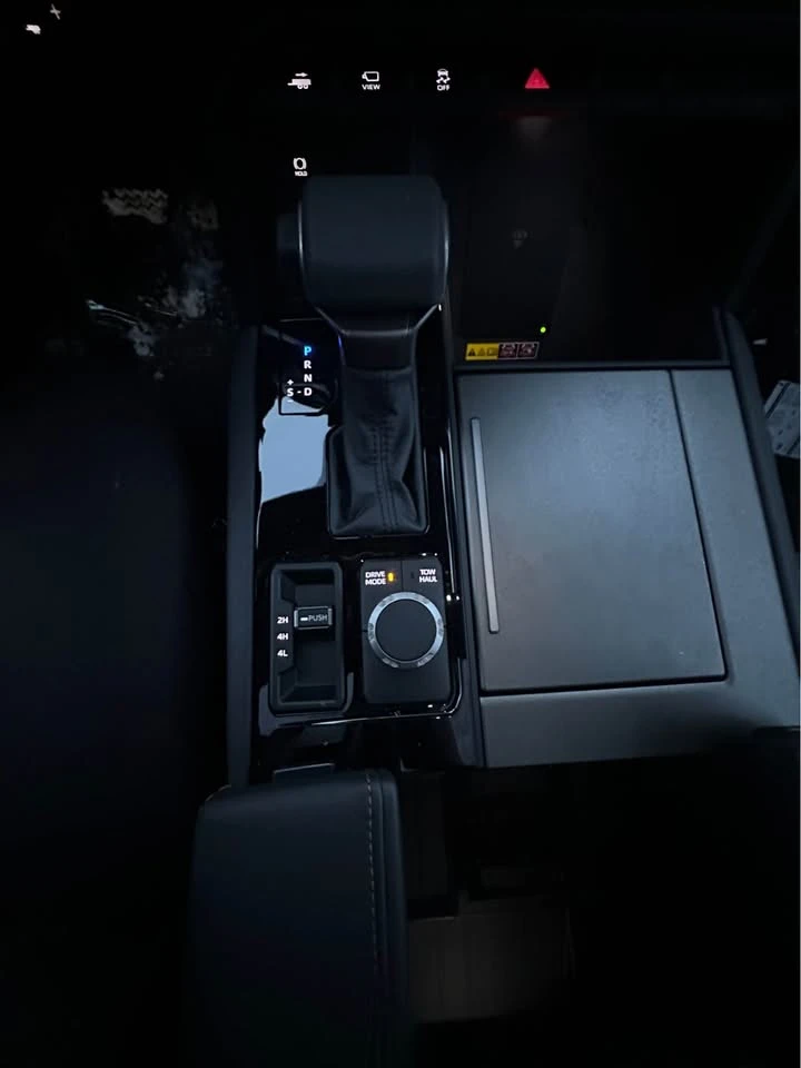 Toyota Sequoia * CAPSTONE* CARFAX * БЕЗ ПЪРВОНАЧАЛНА ВНОСКА, снимка 13 - Автомобили и джипове - 53154350