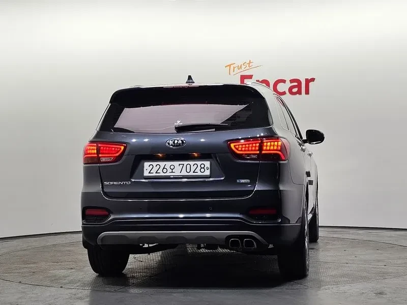 Kia Sorento 2.2 Master, снимка 4 - Автомобили и джипове - 56504005