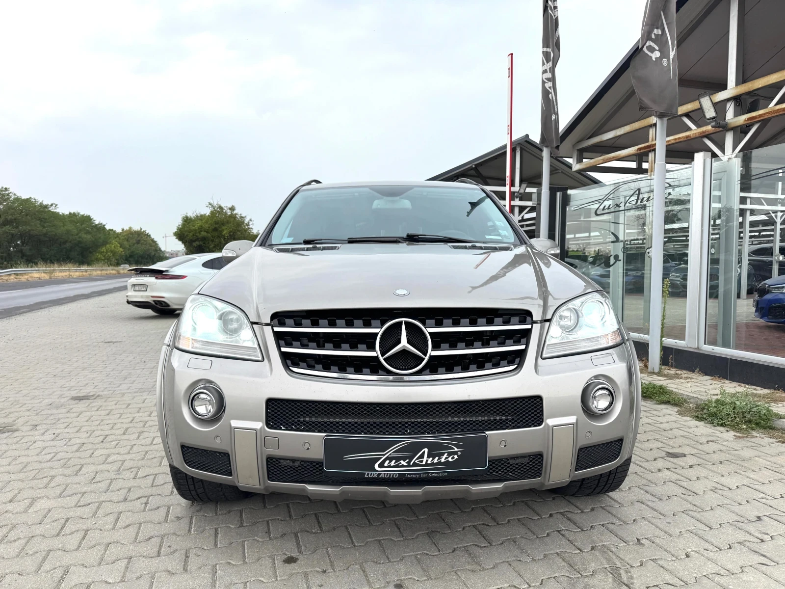 Mercedes-Benz ML 63 AMG ГАЗ#4MATIC#ОБДУХВАНЕ#КАМЕРА#H&K#NAVI - изображение 6
