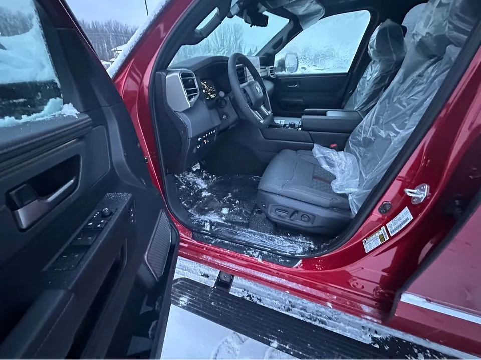 Toyota Sequoia * CAPSTONE* CARFAX * ��� ������������ ������ | Mobile.bg � ����������� 5