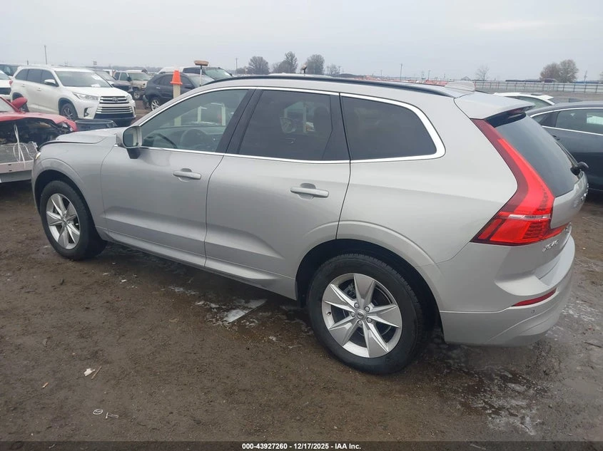 Volvo XC60 2l B5 Momentum, снимка 3 - Автомобили и джипове - 54444777