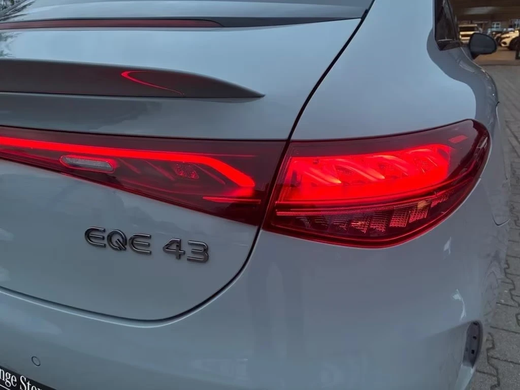 Mercedes-Benz EQE AMG43 AIR 360 DISTR Dig.Light HyperScreen HUD W/P+, снимка 14 - Автомобили и джипове - 54998715