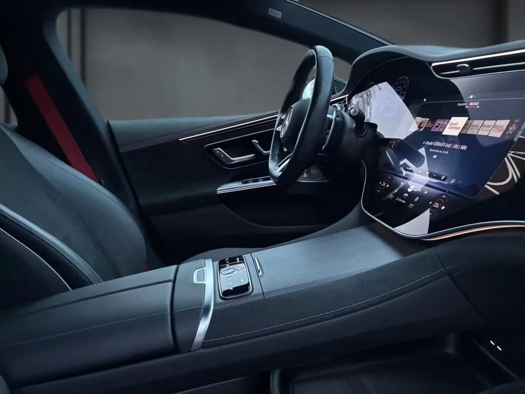 Mercedes-Benz EQE AMG43 AIR 360 DISTR Dig.Light HyperScreen HUD W/P+, снимка 11 - Автомобили и джипове - 54998715