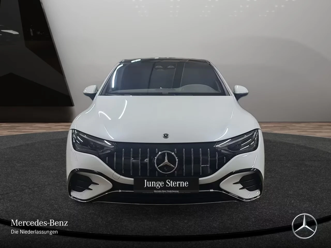 Mercedes-Benz EQE AMG43 5years Warranty 360 HyperScreen HUD W/P+ , снимка 2 - Автомобили и джипове - 55387405