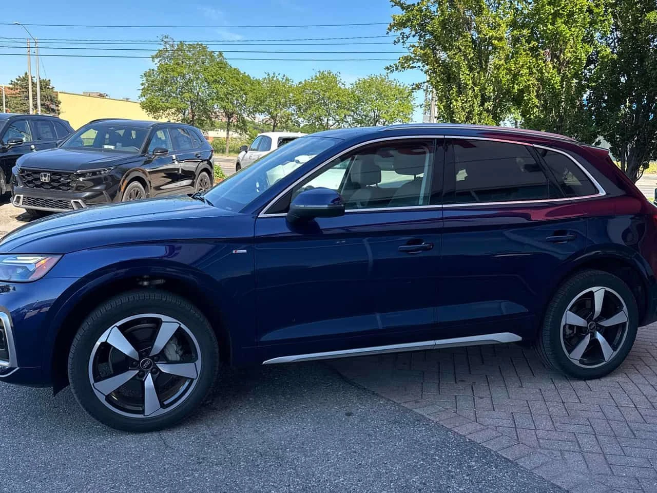 Audi Q5 * Progressiv * CARFAX * DISTRONIC * ПАНОРАМА * , снимка 2 - Автомобили и джипове - 55089311