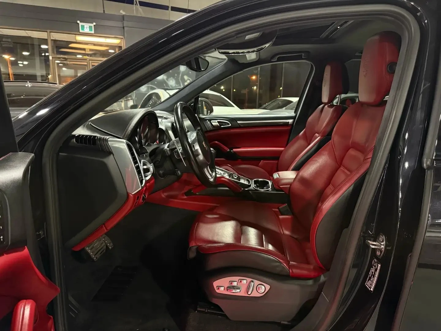 Porsche Cayenne TURBO FULLY LOADED ЦЕНА ДО БЪЛГАРИЯ АВТОКРЕДИТ, снимка 7 - Автомобили и джипове - 55146856