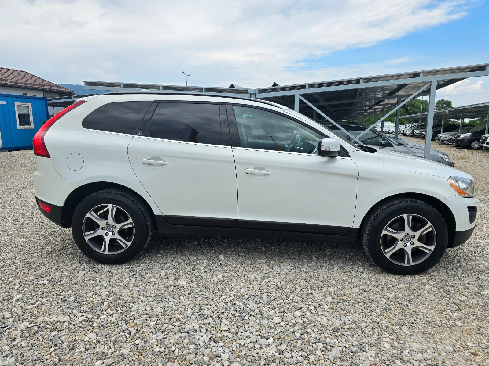 Volvo XC60 2.4 D5 ! ! КОЖА! ! КЛИМАТРОНИК, снимка 6 - Автомобили и джипове - 55256329