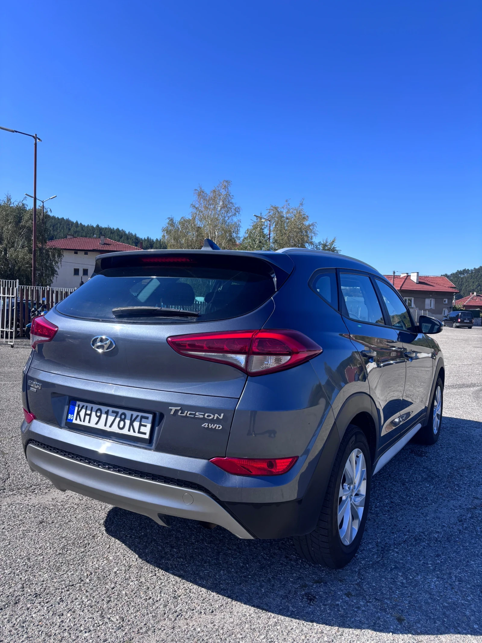 Hyundai Tucson 2.0 MPI 4x4, снимка 4 - Автомобили и джипове - 56096620