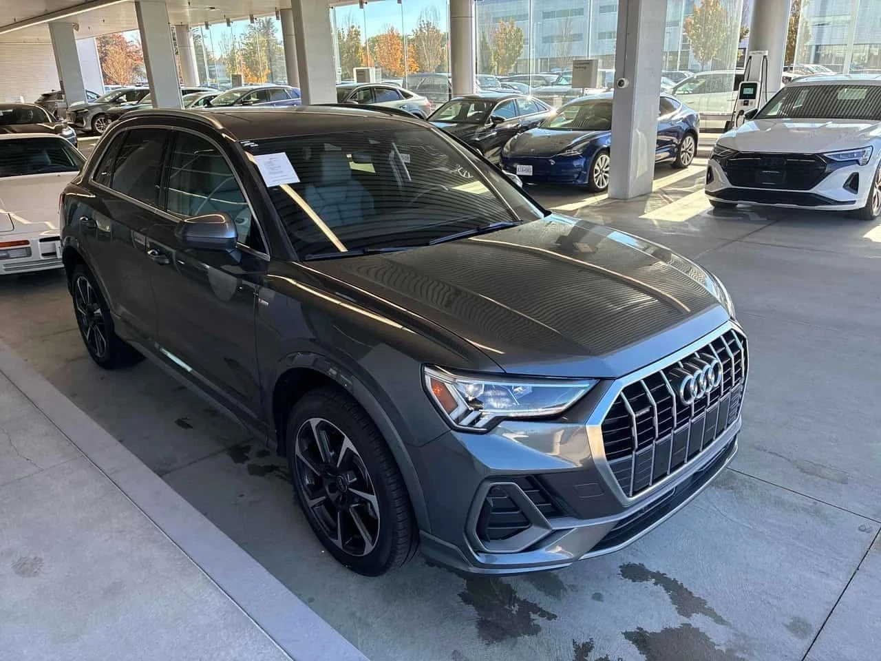 Audi Q3, снимка 3 - Автомобили и джипове - 56687613