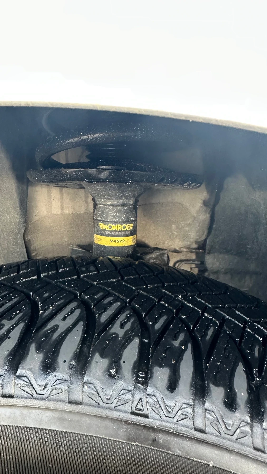 VW T5 ABT Sportsline 60th Anniversary, снимка 13 - Бусове и автобуси - 54079999