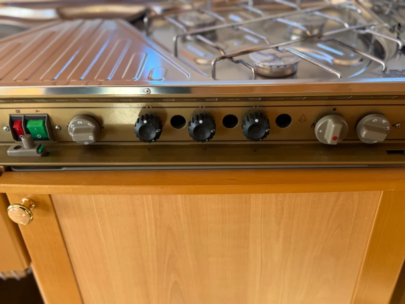 Каравана Fendt DIAMANT 540, снимка 6 - Каравани и кемпери - 50437084