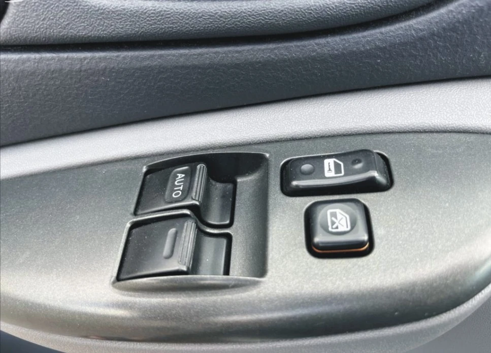 ����� ������ ���� 1999-2005�. Toyota Yaris, 1400���, �����, 55kW, 75k�, �������� D4D | Mobile.bg � ����������� 8