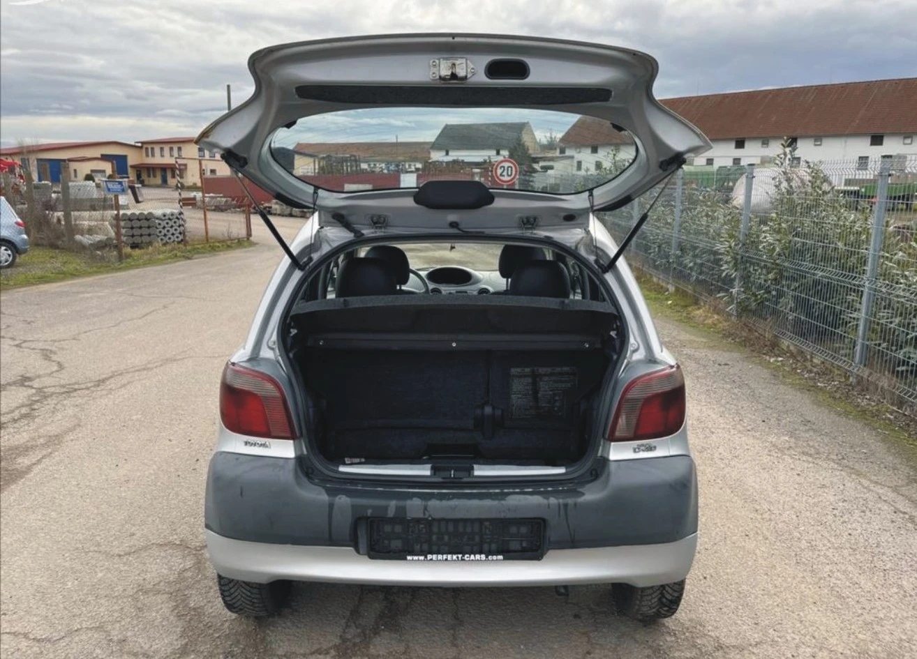 ����� ������ ���� 1999-2005�. Toyota Yaris, 1400���, �����, 55kW, 75k�, �������� D4D | Mobile.bg � ����������� 2