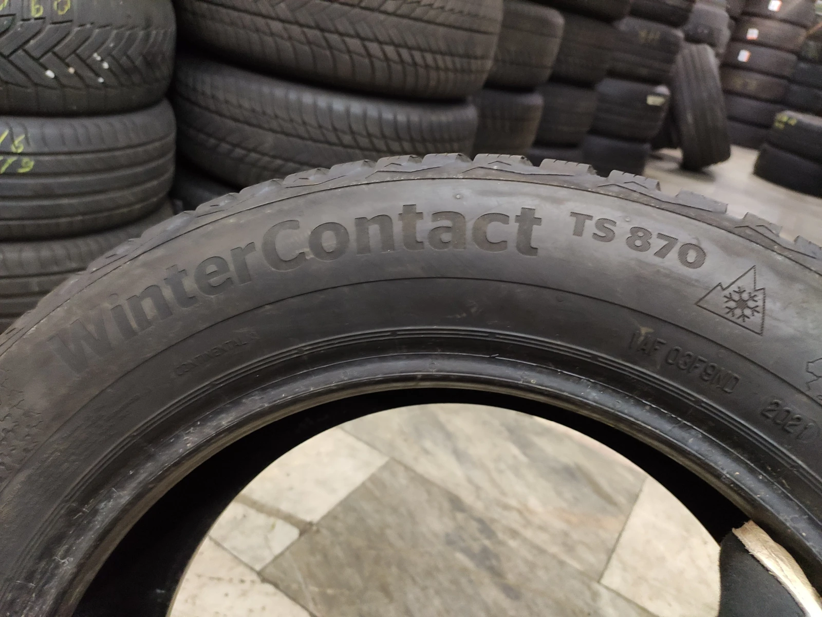 Гуми Зимни 205/60R16, снимка 6 - Гуми и джанти - 54806384