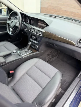 Mercedes-Benz C 220 Facelift Avangarde Keyless, снимка 12