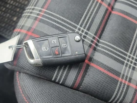 VW Golf GTI/CARFAX/Дистроник/Панорама/Подгрев, снимка 8