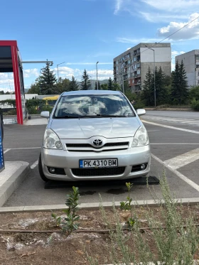 Toyota Corolla verso, снимка 1