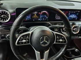 Mercedes-Benz A 220 * CARFAX * ПОДГРЕВИ* АМБИЕНТНО ОСВЕТЛЕНИЕ* ПАМЕТ* , снимка 11 - Автомобили и джипове - 53606177