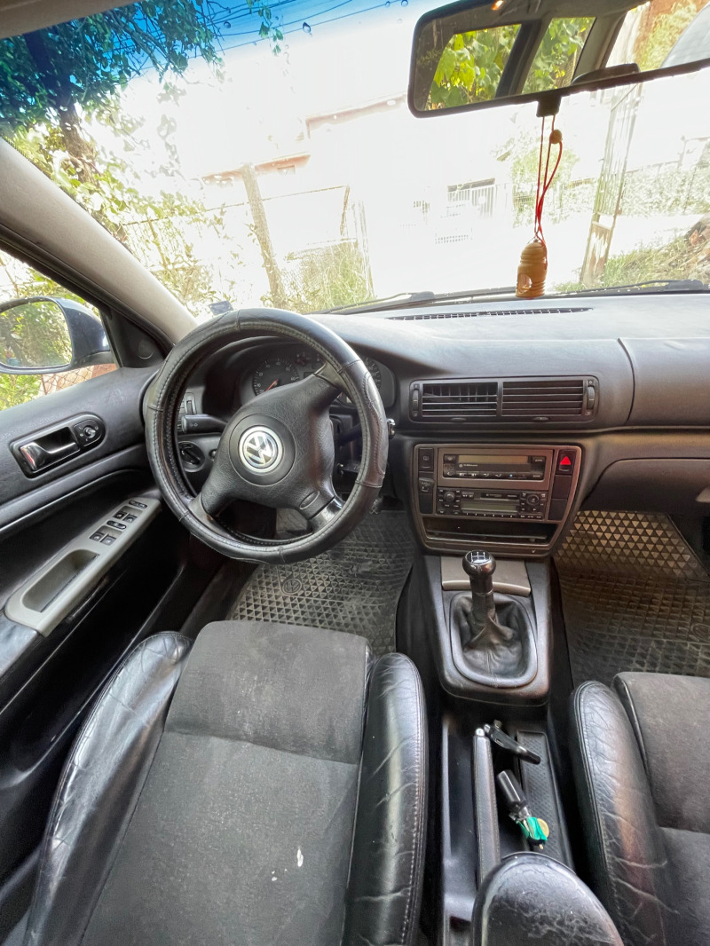 VW Passat, снимка 4 - Автомобили и джипове - 45625619