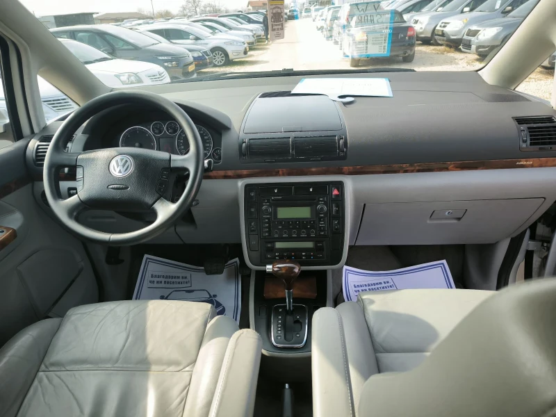 VW Sharan 1.9TDI Automatic , снимка 9 - Автомобили и джипове - 49304982