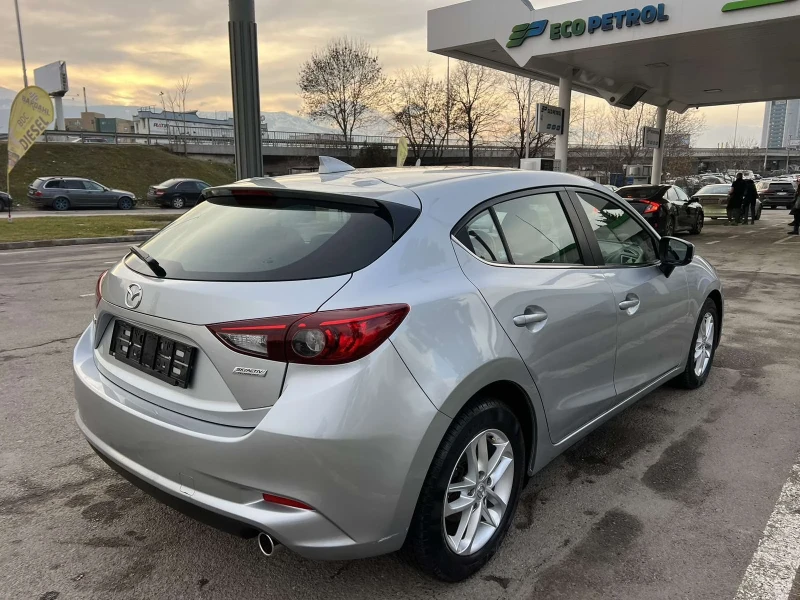 Mazda 3 SKYACTIV 1.5, снимка 4 - Автомобили и джипове - 49565269