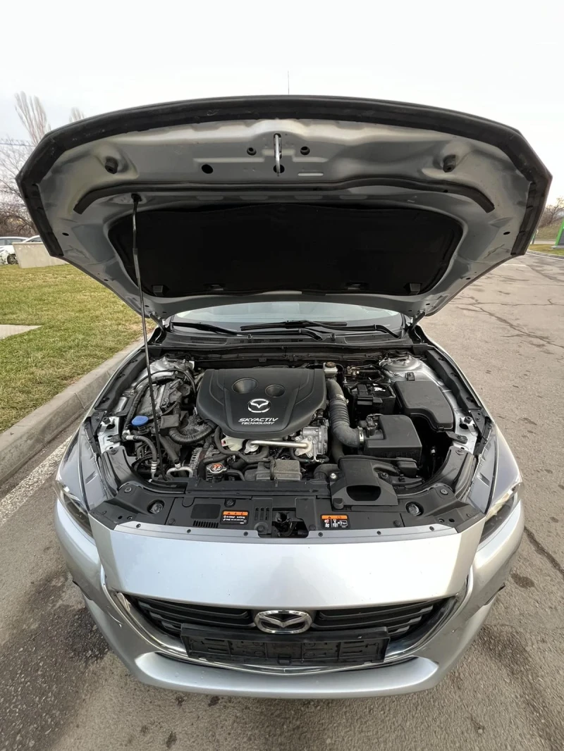 Mazda 3 SKYACTIV 1.5, снимка 11 - Автомобили и джипове - 49565269