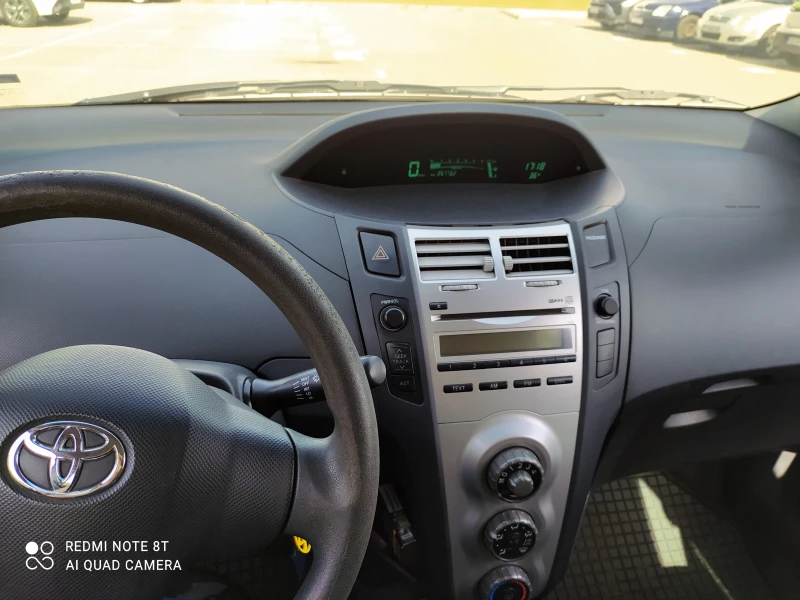 Toyota Yaris 1.4 D, снимка 6 - Автомобили и джипове - 50023291