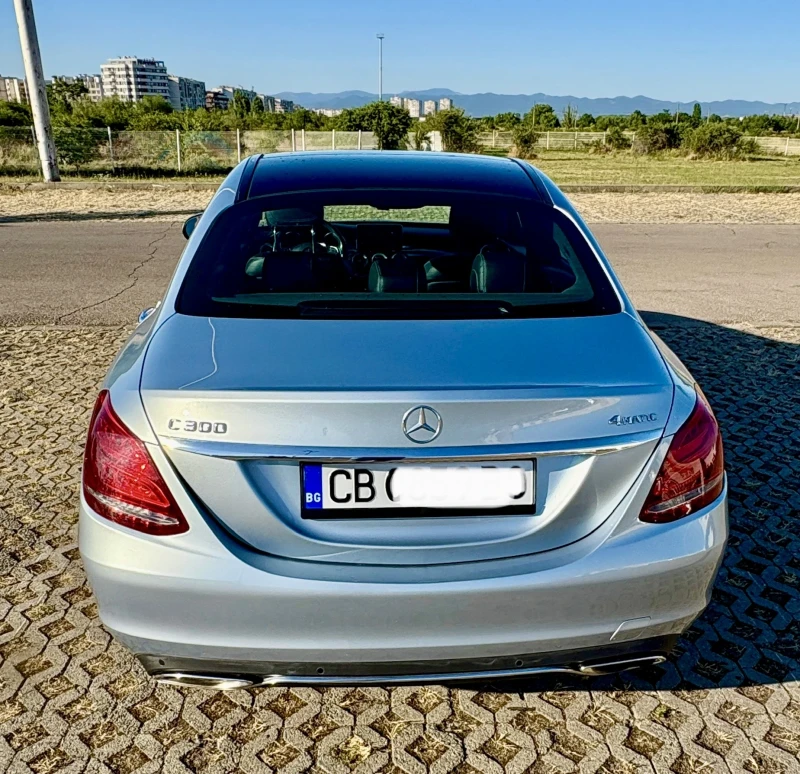 Mercedes-Benz C 300, снимка 4 - Автомобили и джипове - 51035887