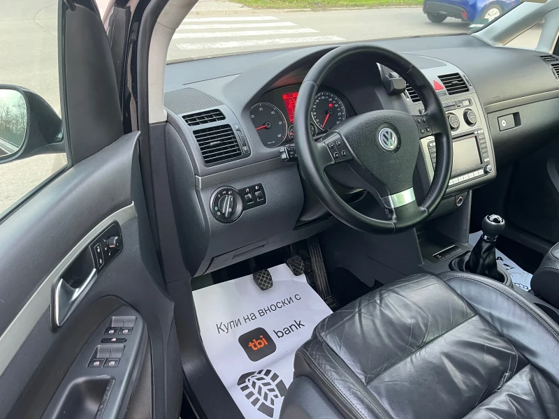 VW Touran 2.0TDI , снимка 11 - Автомобили и джипове - 52631366