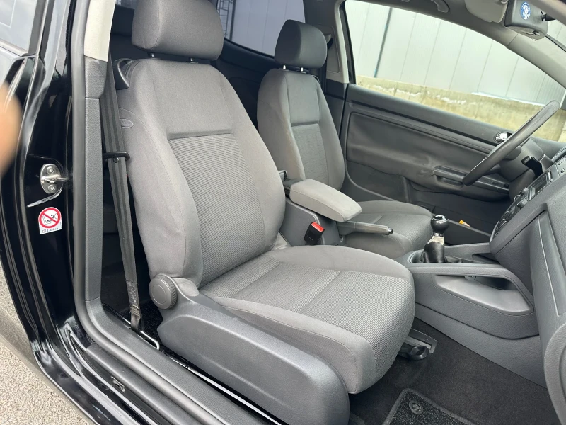 VW Golf 1.6MPI 102кс , снимка 12 - Автомобили и джипове - 53499181