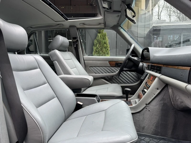 Mercedes-Benz S 560 SE, снимка 13 - Автомобили и джипове - 54089030