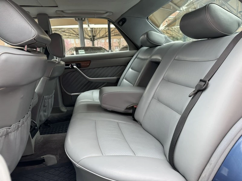 Mercedes-Benz S 560 SE, снимка 15 - Автомобили и джипове - 54089030