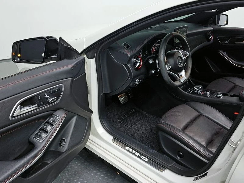 Mercedes-Benz CLA CLA45 AMG 4MATIC| 375к.с.| ВКЛ.ТЕХНОТЕСТ, снимка 11 - Автомобили и джипове - 55650153