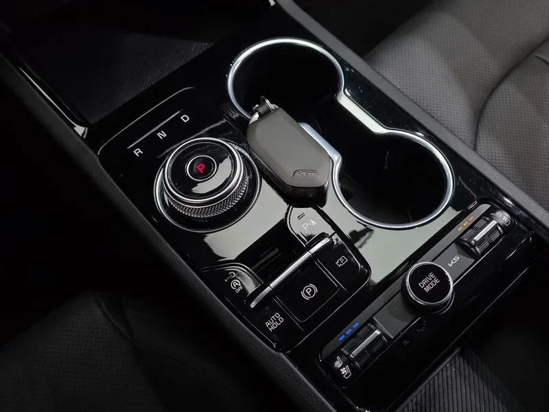 Kia K5 2.0 Prestige, снимка 9 - Автомобили и джипове - 55739100