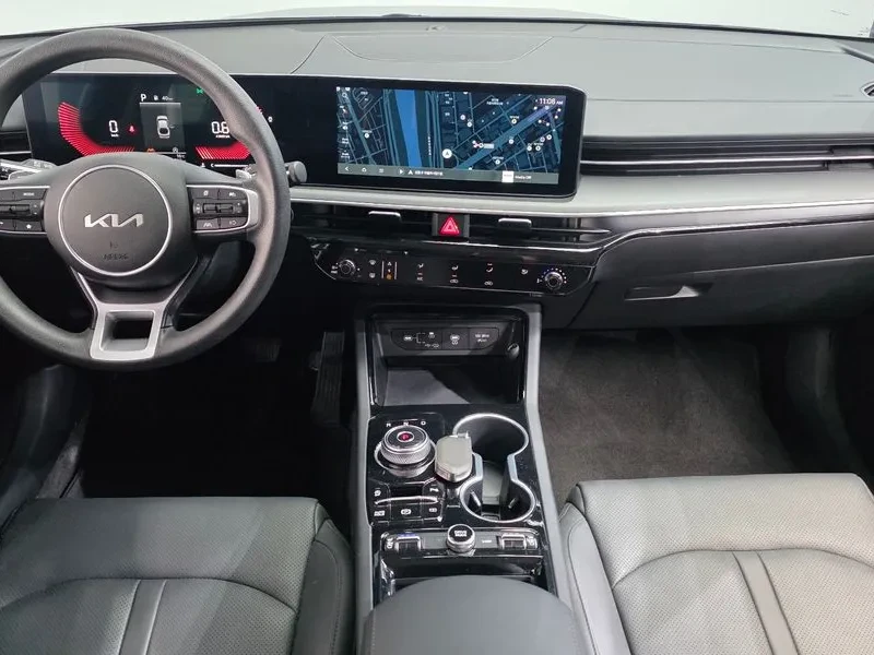 Kia K5 2.0 Prestige, снимка 7 - Автомобили и джипове - 55739100