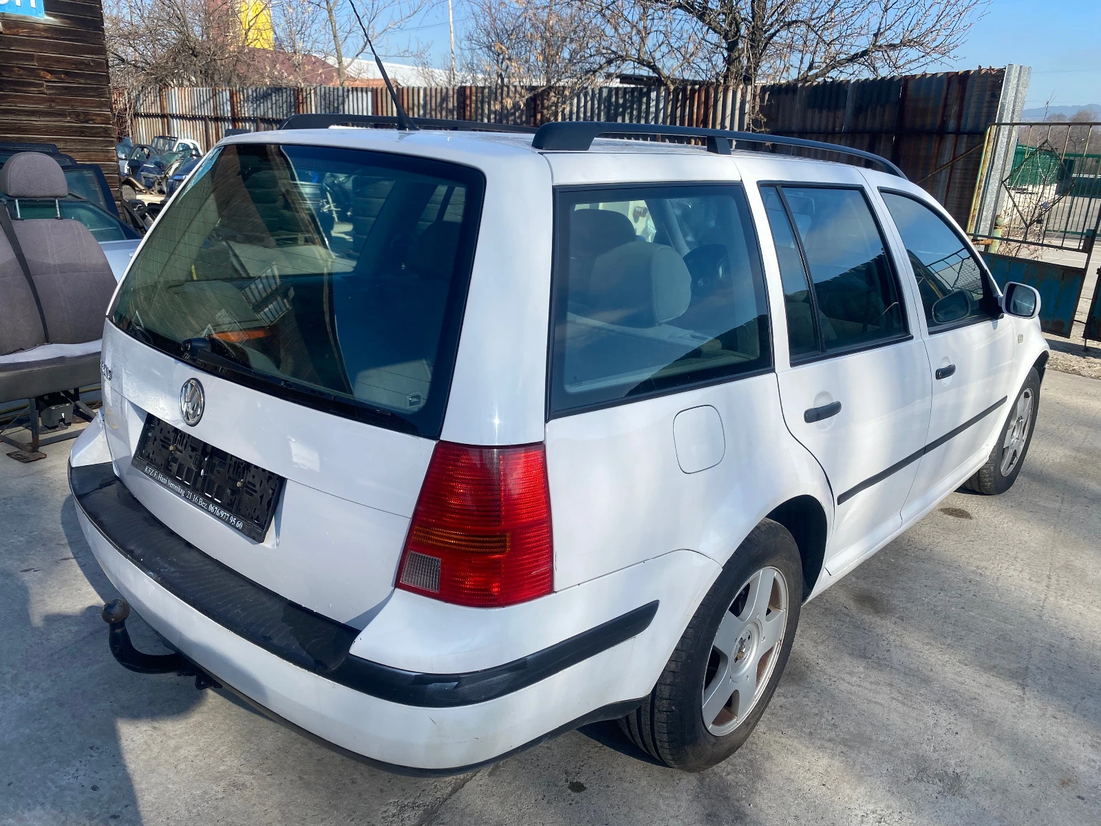 VW Golf 1.4 16V 75 к.с. на части   - изображение 2