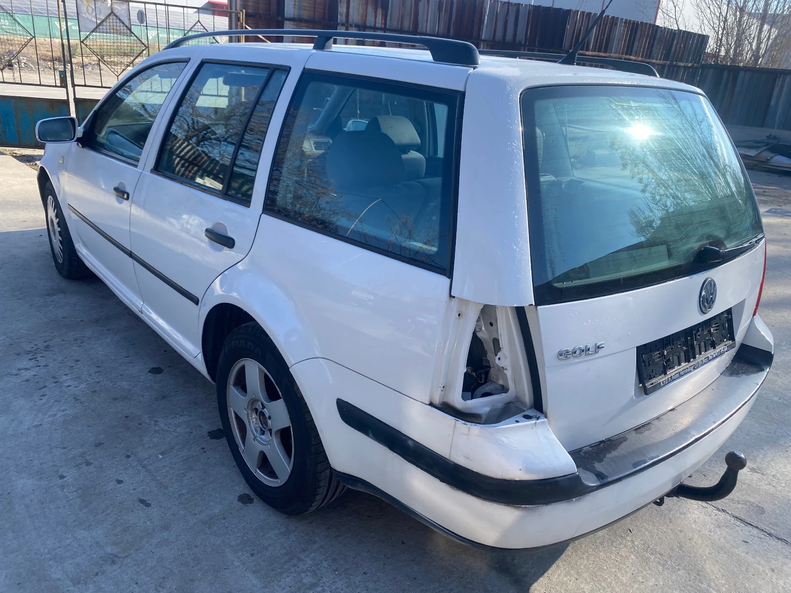 VW Golf 1.4 16V 75 к.с. на части   - изображение 3