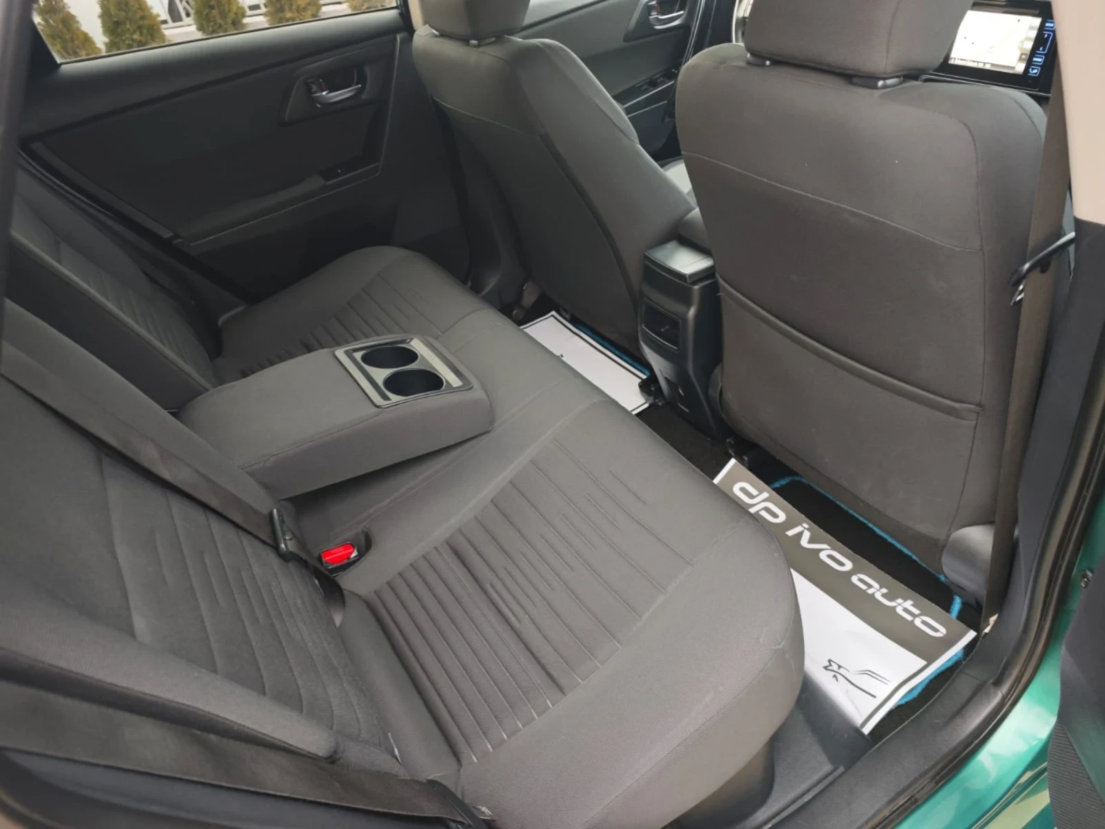 Toyota Auris SW HYBRID* *  *  | Mobile.bg   13