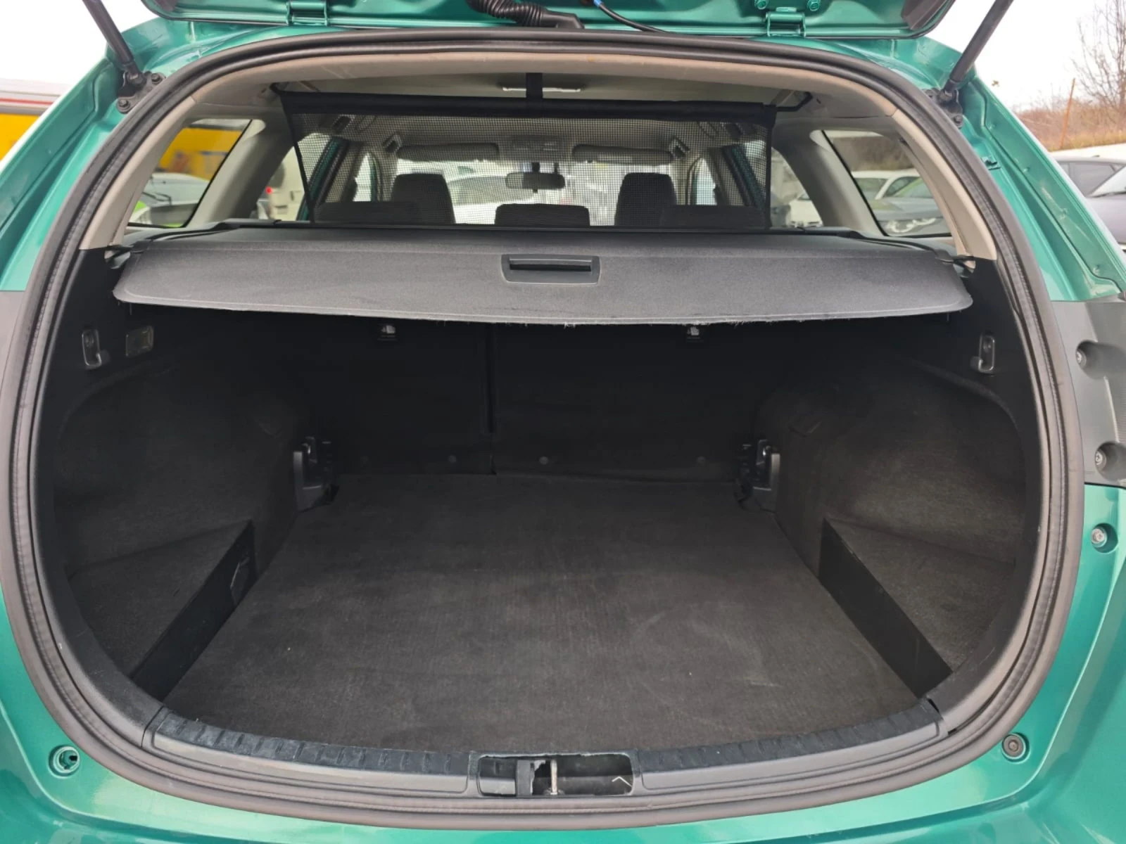 Toyota Auris SW HYBRID* *  *  | Mobile.bg   15