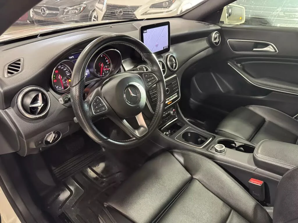 Mercedes-Benz CLA 250 * АВТО КРЕДИТ* ЦЕНА ДО БГ * Сервизна история *  - изображение 5