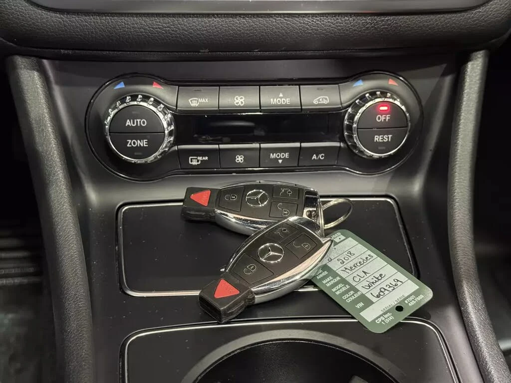 Mercedes-Benz CLA 250 * АВТО КРЕДИТ* ЦЕНА ДО БГ * Сервизна история *  - изображение 10