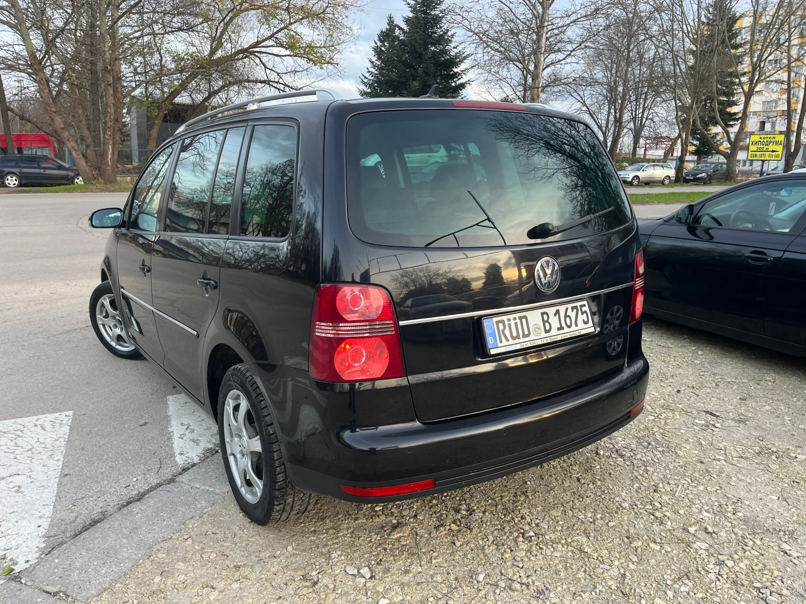 VW Touran 2.0TDI  - изображение 7
