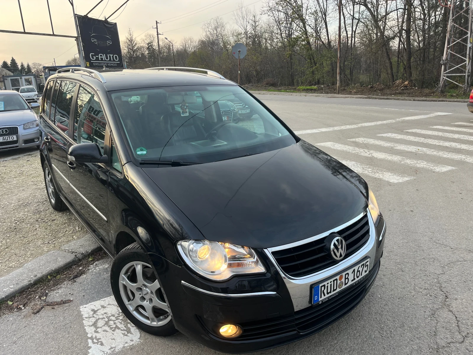 VW Touran 2.0TDI  - изображение 4