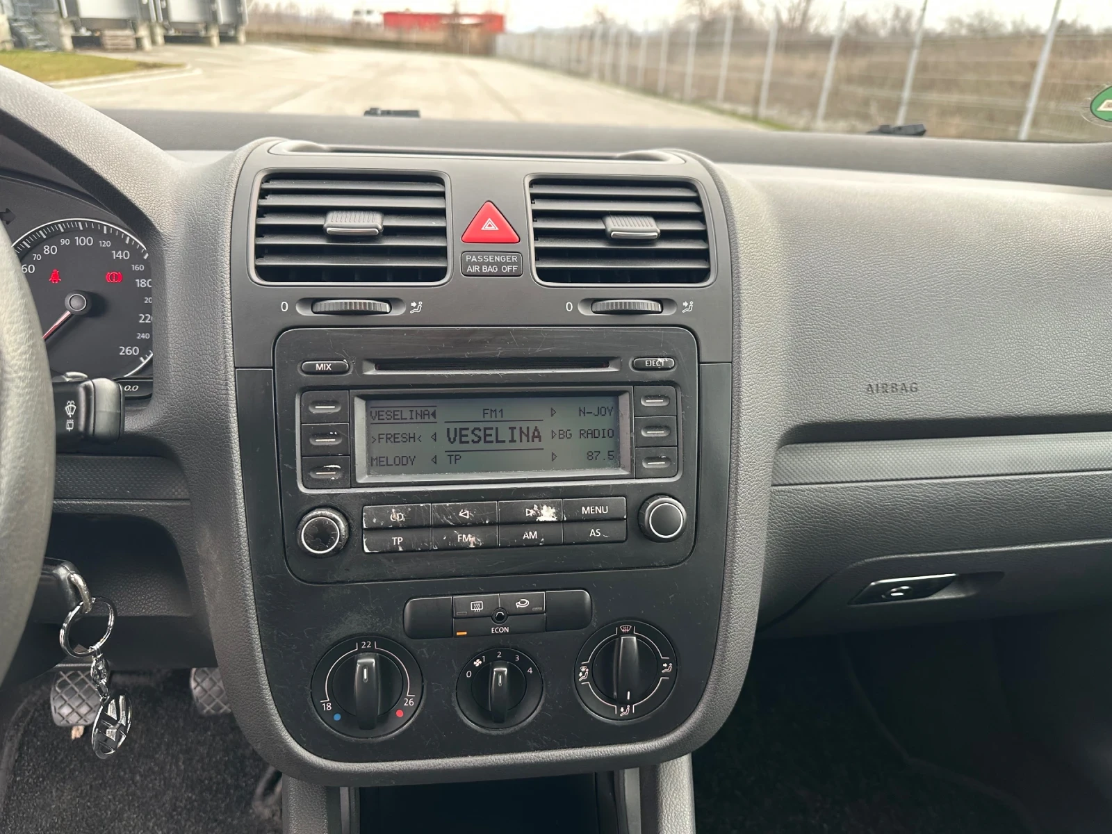 VW Golf 1.6MPI 102кс  - изображение 10