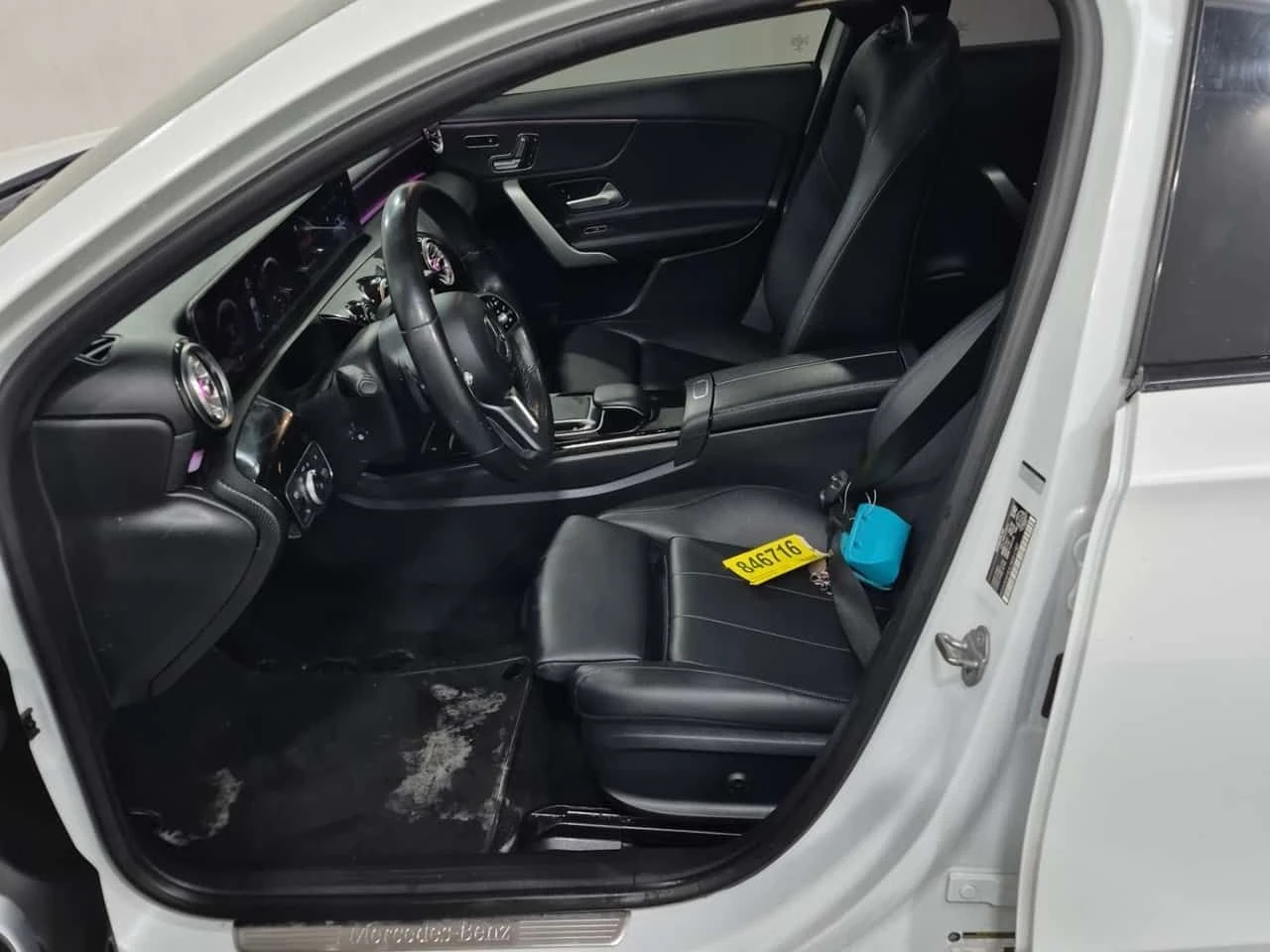 Mercedes-Benz A 220 * CARFAX * ПОДГРЕВИ* АМБИЕНТНО ОСВЕТЛЕНИЕ* ПАМЕТ*  - изображение 5