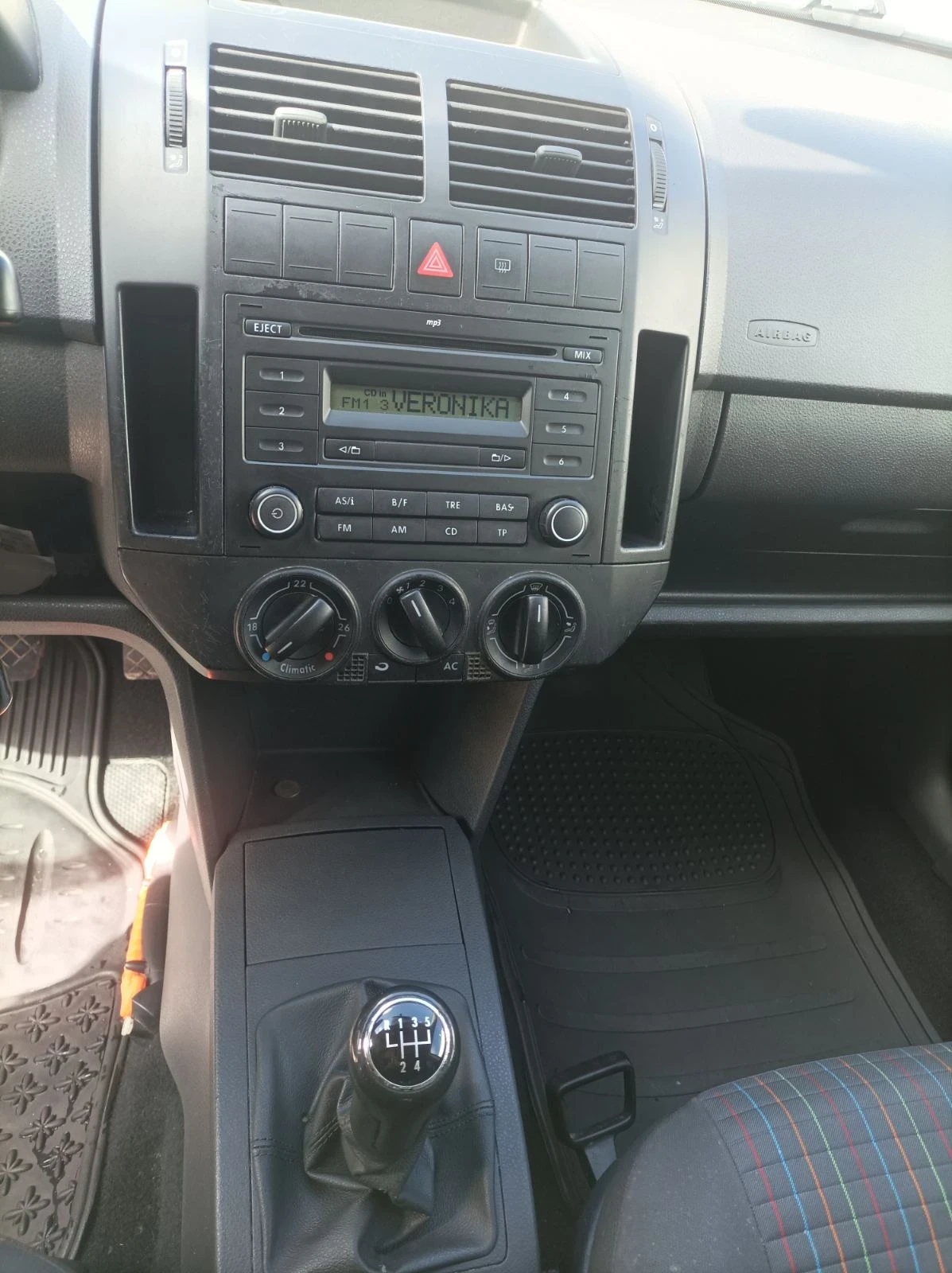 VW Polo 1.4, снимка 6 - Автомобили и джипове - 53850493