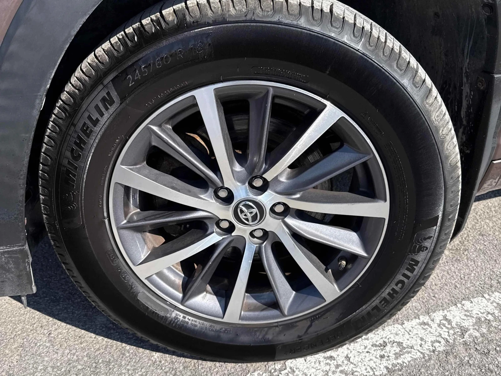 Toyota Highlander Hybrid* XLE* Back cam* Шибидах* Подгрев* , снимка 6 - Автомобили и джипове - 53902697