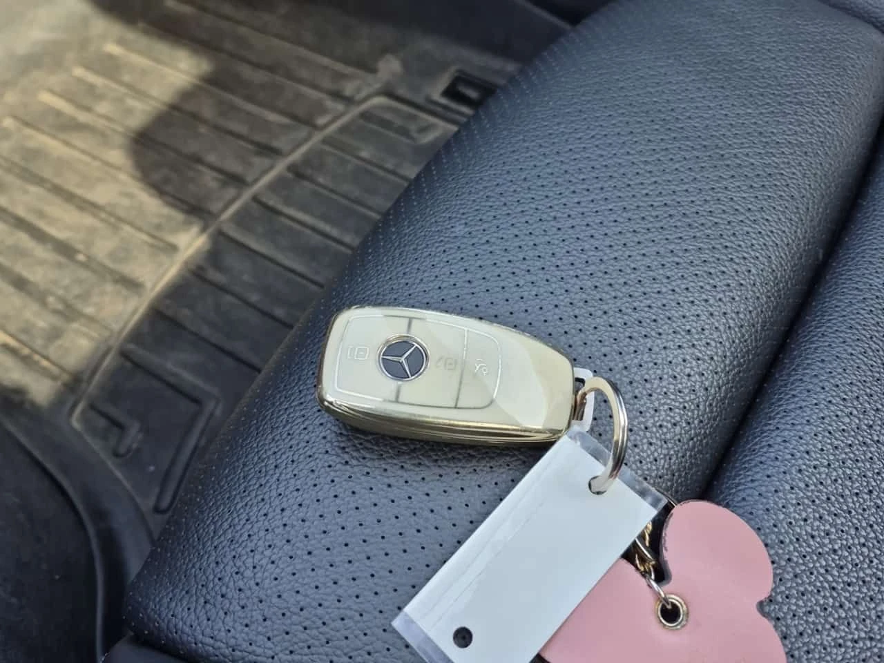 Mercedes-Benz C 300 ПОДГРЕВИ| ПАНОРАМА| CARFAX| , снимка 8 - Автомобили и джипове - 54087008